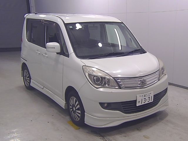 SUZUKI SOLIO 2011