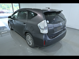 TOYOTA PRIUS ALPHA 2014