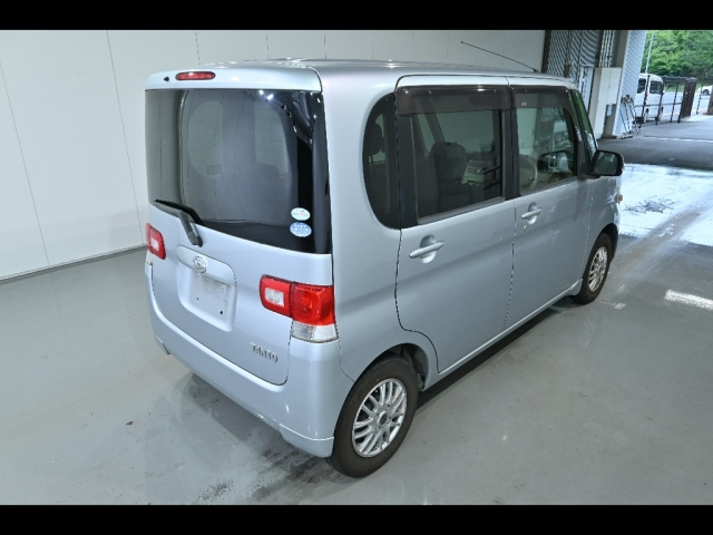 DAIHATSU TANTO 2010