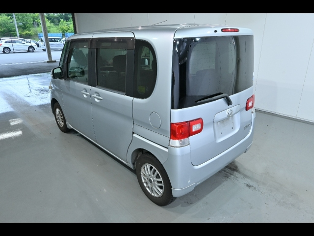 DAIHATSU TANTO 2010