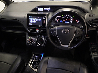 TOYOTA VOXY 2014