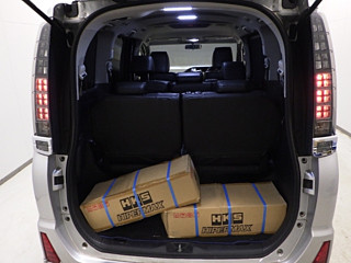 TOYOTA VOXY 2014