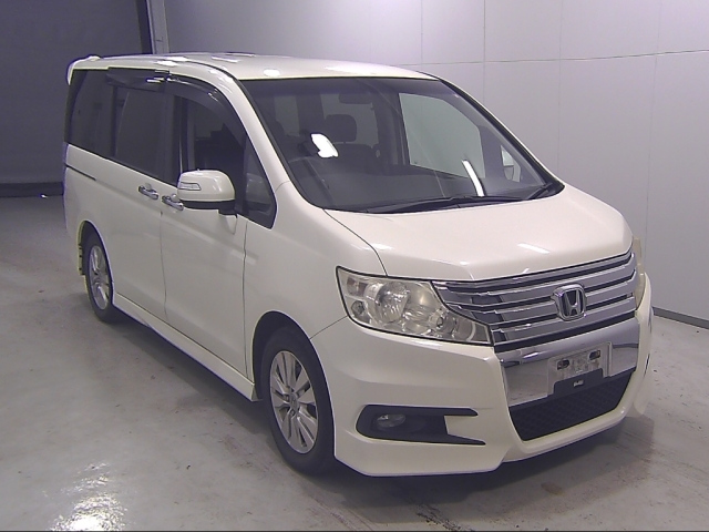 HONDA STEP WAGON 2012