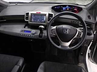 HONDA FREED 2015