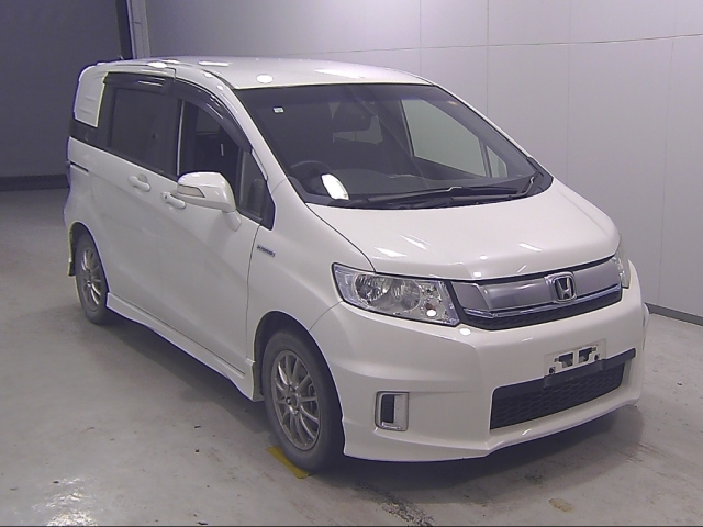 HONDA FREED 2015