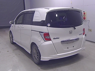 HONDA FREED 2015