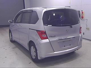HONDA FREED 2011