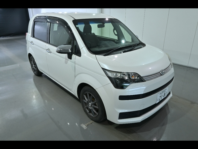 TOYOTA SPADE 2014