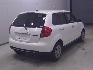 MAZDA VERISA 2010