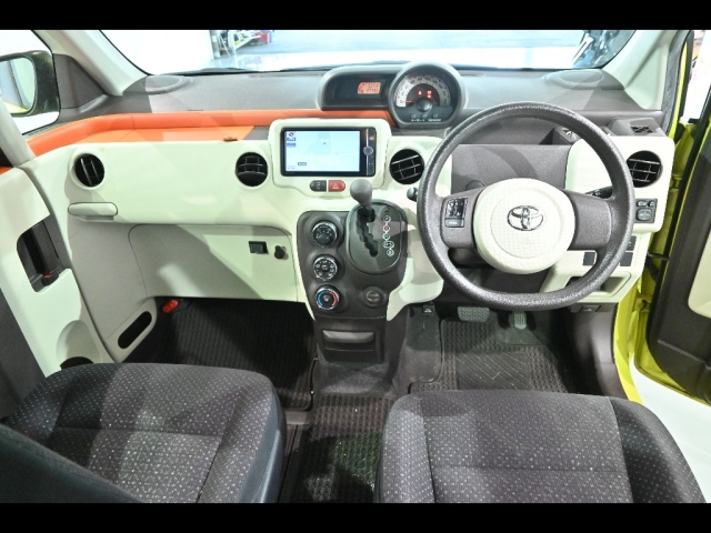 TOYOTA SPADE 2013