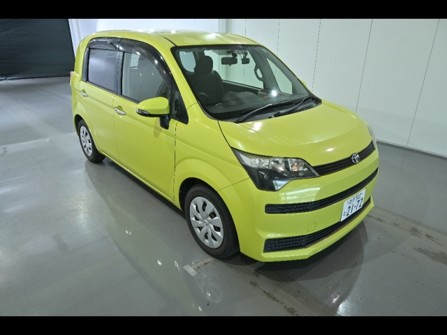 TOYOTA SPADE 2013