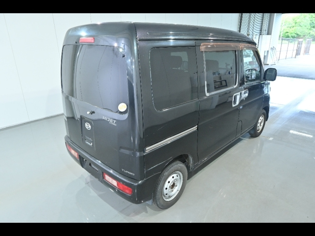 DAIHATSU HIJET VAN 2011