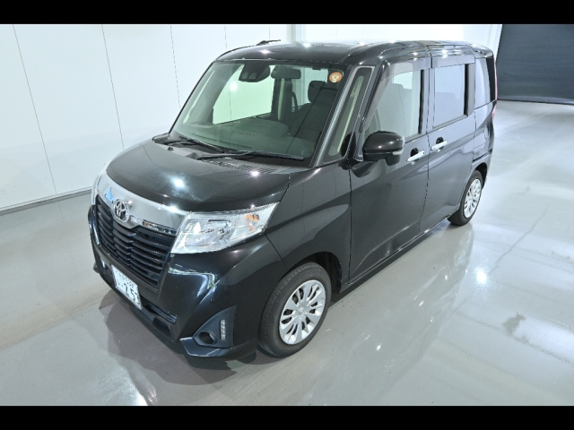 TOYOTA ROOMY 2019