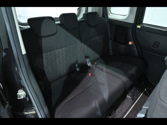 TOYOTA ROOMY 2019