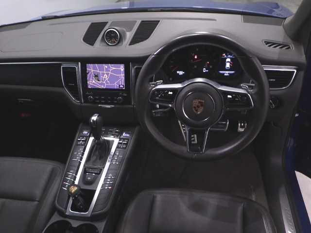 PORSCHE MACAN 2016