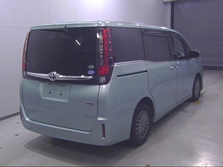 TOYOTA ESQUIRE 2016