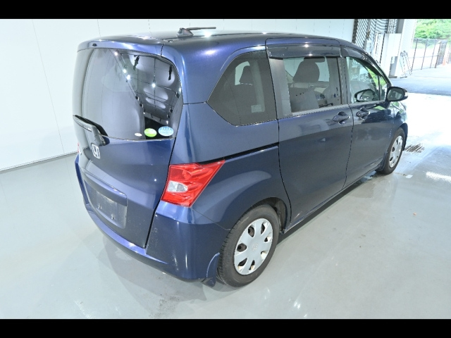 HONDA FREED 2008