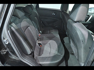 NISSAN DUALIS 2011