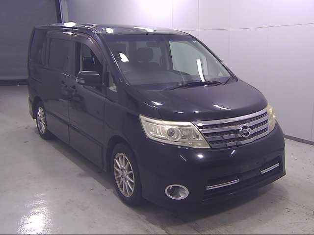 NISSAN SERENA 2010