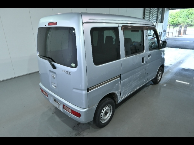 DAIHATSU HIJET VAN 2011