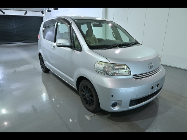 TOYOTA PORTE 2008