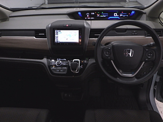 HONDA FREED 2023