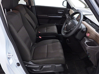 HONDA FREED 2023