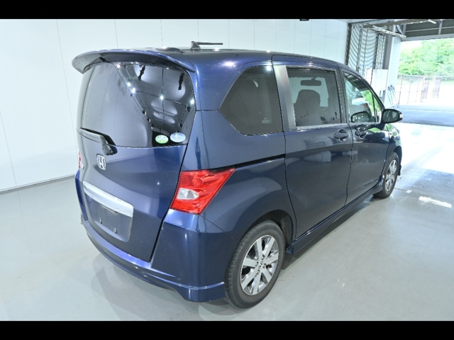 HONDA FREED 2008