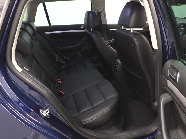 VOLKSWAGEN GOLF VARIANT 2011