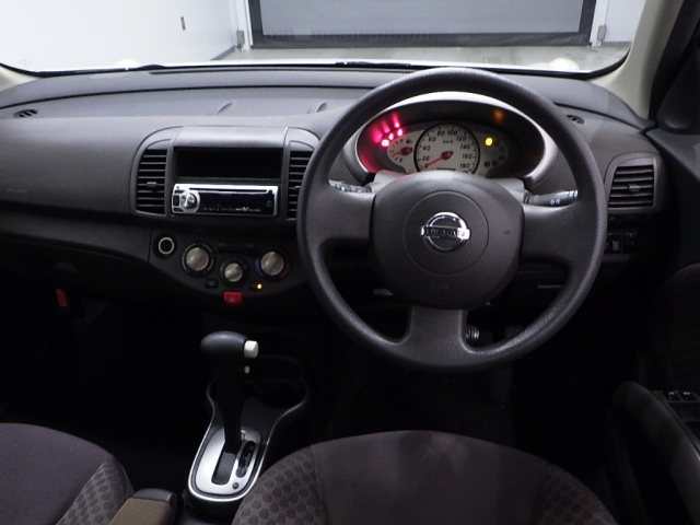 NISSAN MARCH 2010