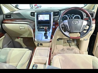 TOYOTA ALPHARD 2010