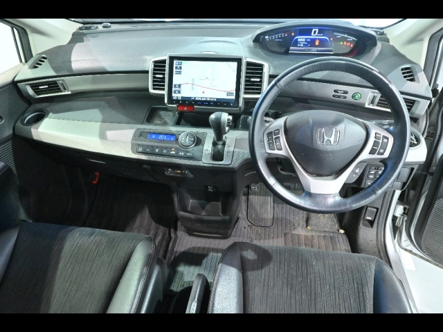 HONDA FREED 2015