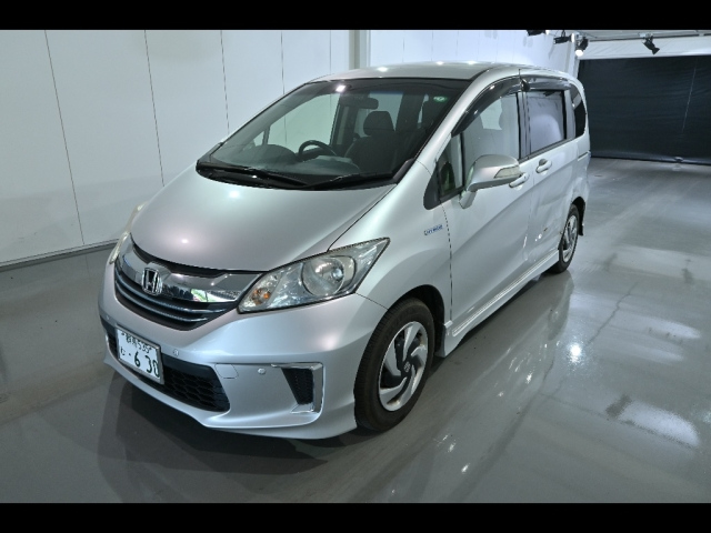 HONDA FREED 2015