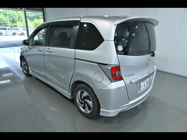 HONDA FREED 2015