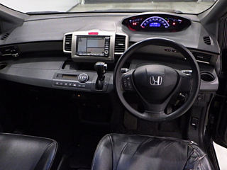 HONDA FREED 2010