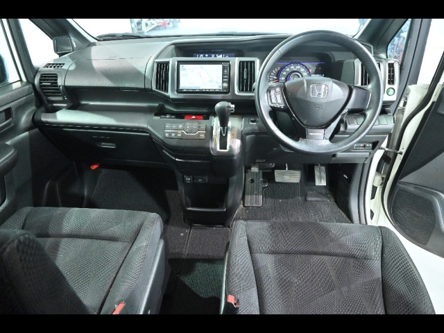 HONDA STEP WAGON 2010