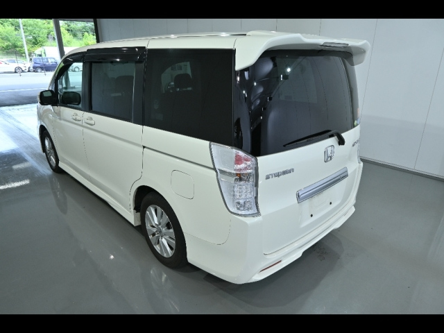 HONDA STEP WAGON 2010