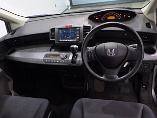 HONDA FREED 2010