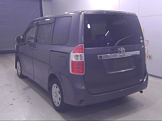 TOYOTA NOAH 2008