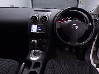 NISSAN DUALIS 2011