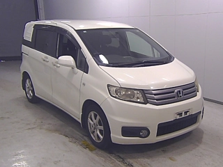 HONDA FREED 2010
