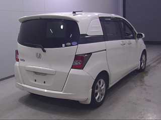 HONDA FREED 2010