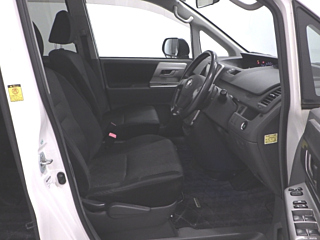 TOYOTA NOAH 2009
