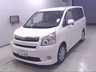 TOYOTA NOAH 2009