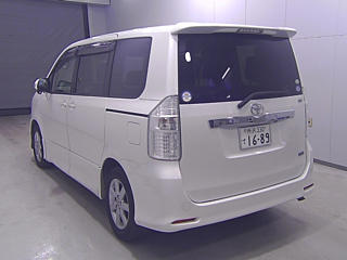 TOYOTA NOAH 2009