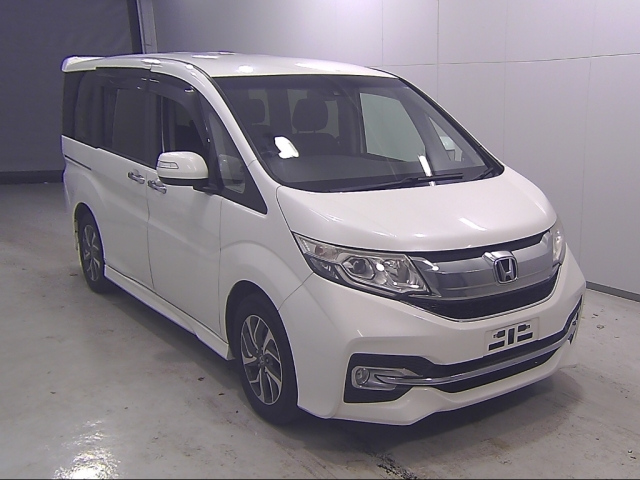 HONDA STEP WAGON 2015