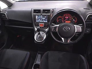 TOYOTA RACTIS 2010