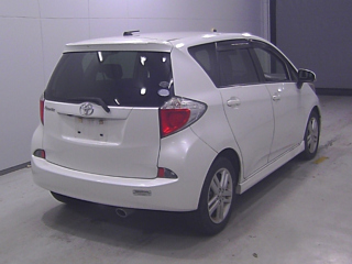 TOYOTA RACTIS 2010