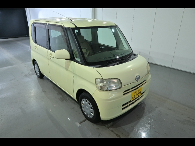 DAIHATSU TANTO 2009
