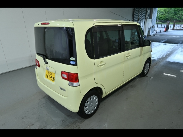 DAIHATSU TANTO 2009